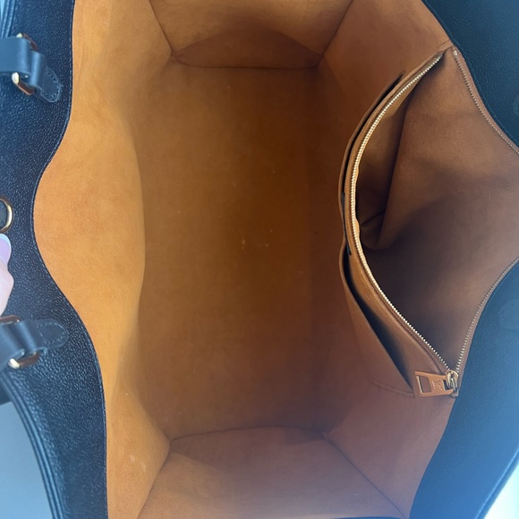 Louis Vuitton Empreinte Monogram On the Go - Picture 10 of 12